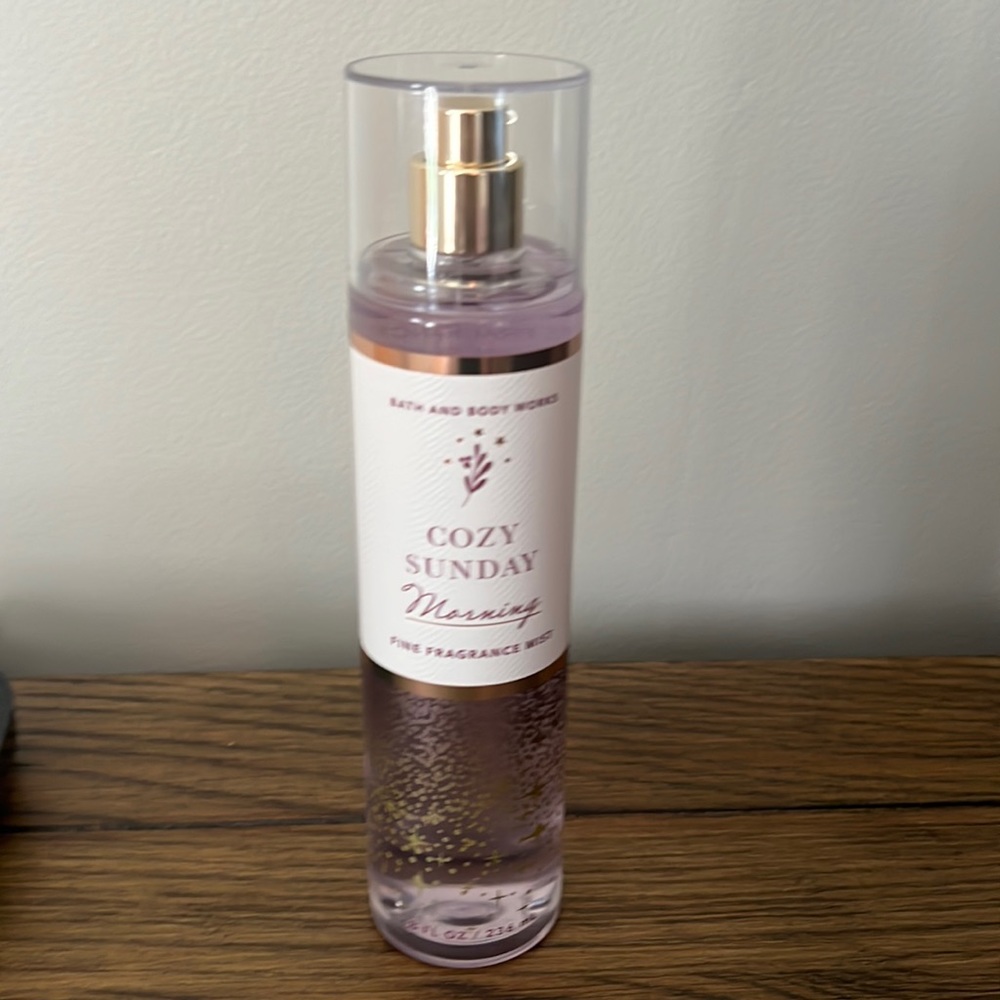 New Bath & Body Works Cozy Sunday morning body spray